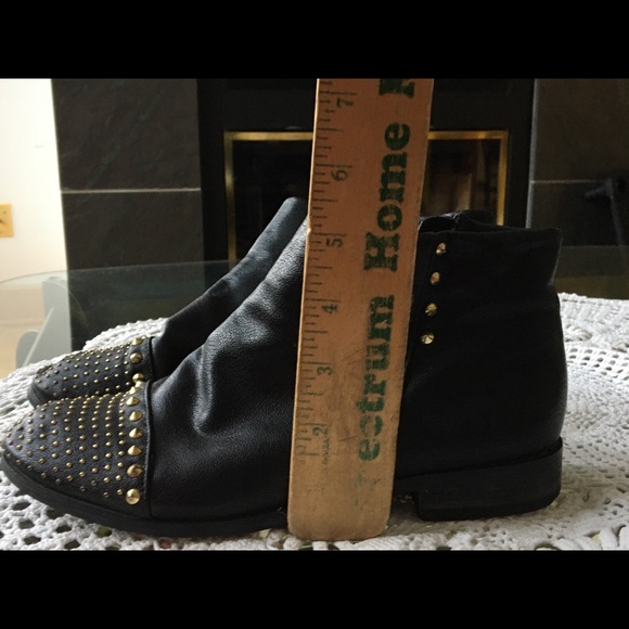 Black with gold stud decoration boots - Picture 2 of 4